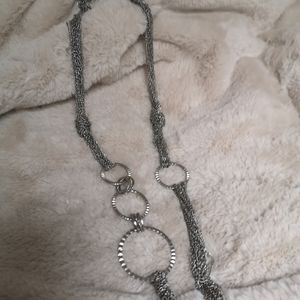 Necklace/chains/silver.